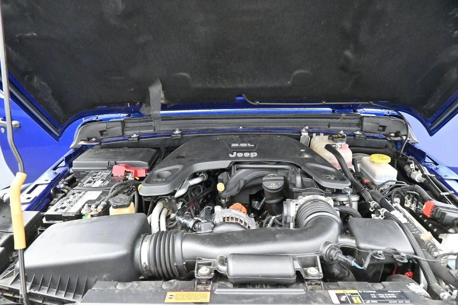 Used 2018 Ocean Blue Metallic Clearcoat Jeep Rubicon image 36