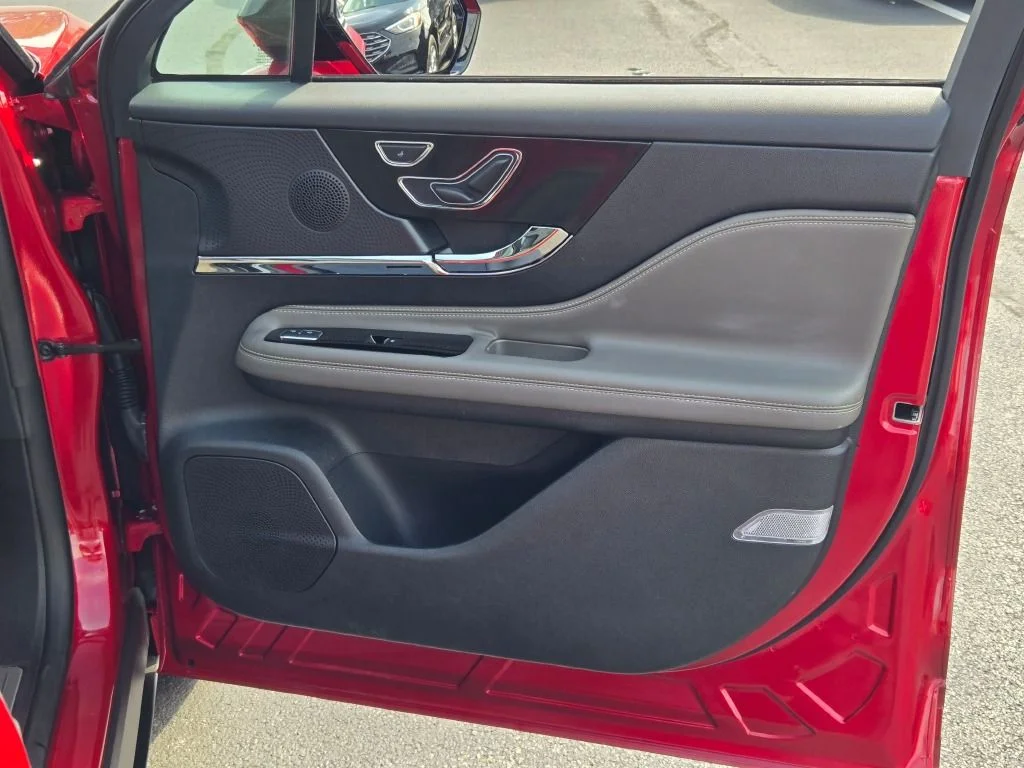 Used 2025 Red Lincoln Premiere image 6