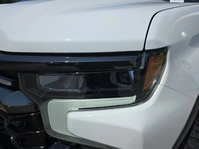 Used 2023 White Chevrolet ZR2 image 32