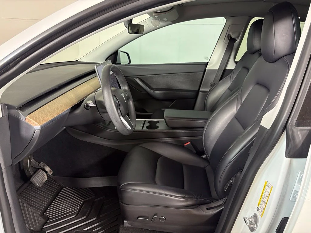 Used 2021 White Tesla Long Range image 15