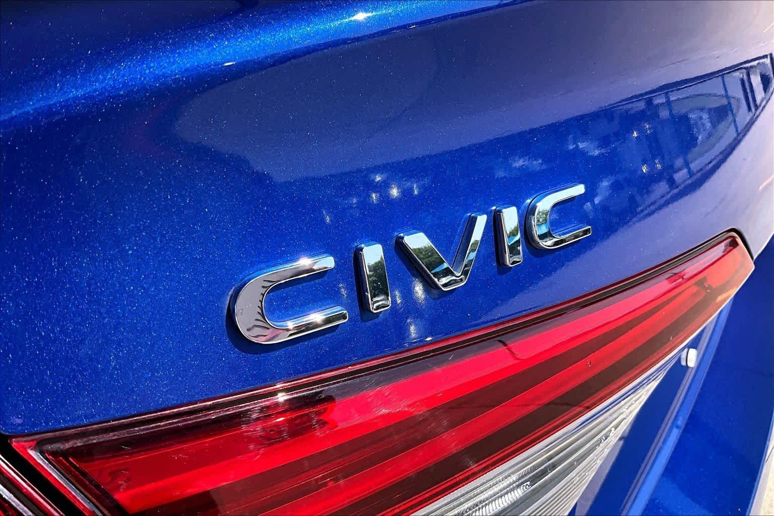 Used 2023 Aegean Blue Metallic Honda Sport image 31