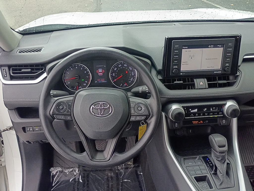Used 2022 White Toyota LE image 12