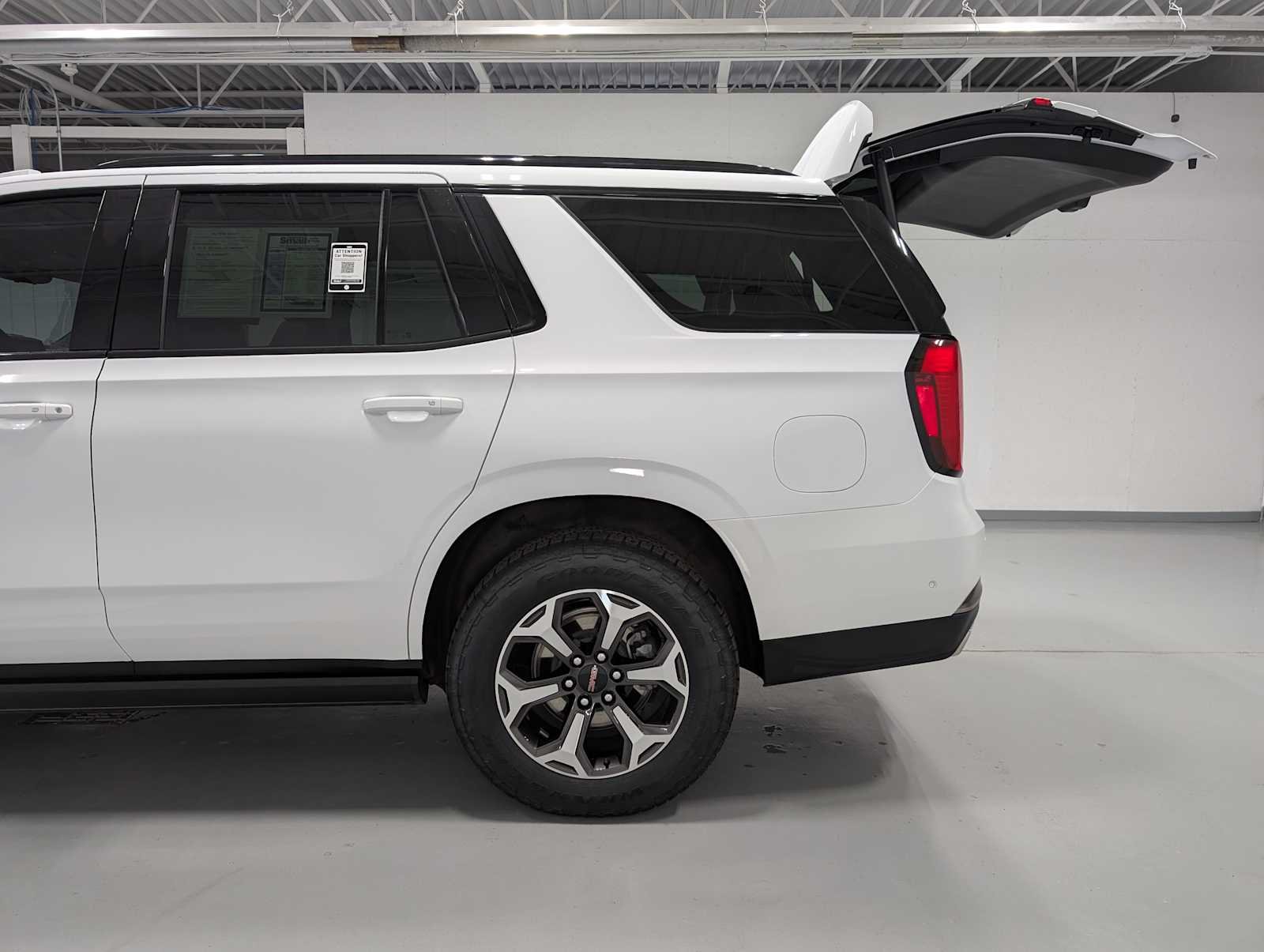 Used 2025 Summit White GMC AT4 Ultimate image 9