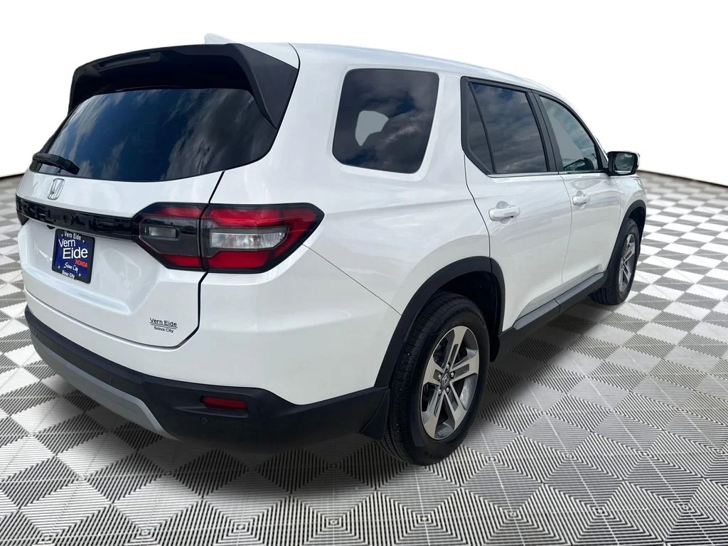 2025 Honda Pilot EX-L - Photo 6
