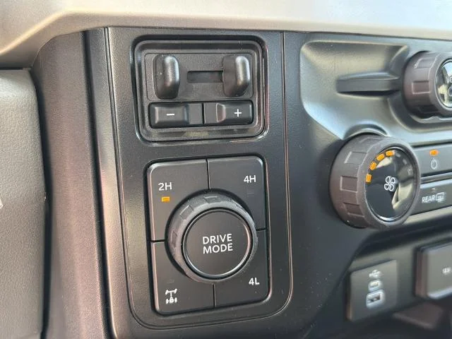 New 2026 Oxford White Ford F-250® XL image 17