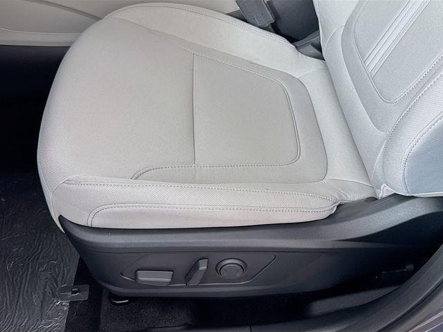 New 2026 Gray Hyundai SEL FWD image 29