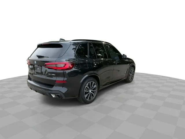 Used 2022 Black Sapphire Metallic BMW xDrive45e image 8