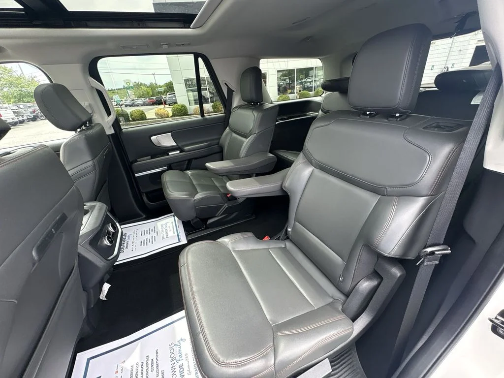 Used 2025 White Ford Active image 24