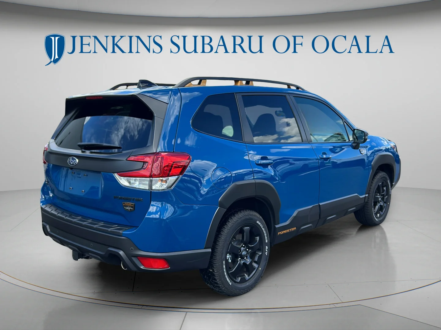 Used 2025 Geyser Blue Subaru Wilderness image 3