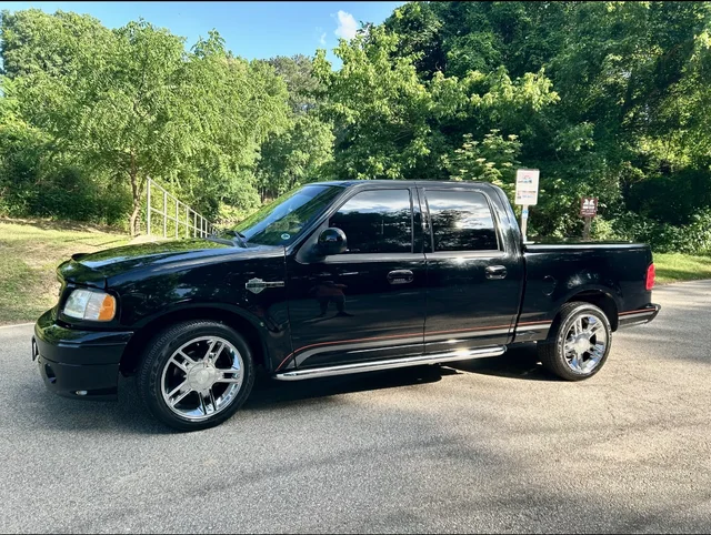 Used 2001 Black Ford Harley-Davidson image 2