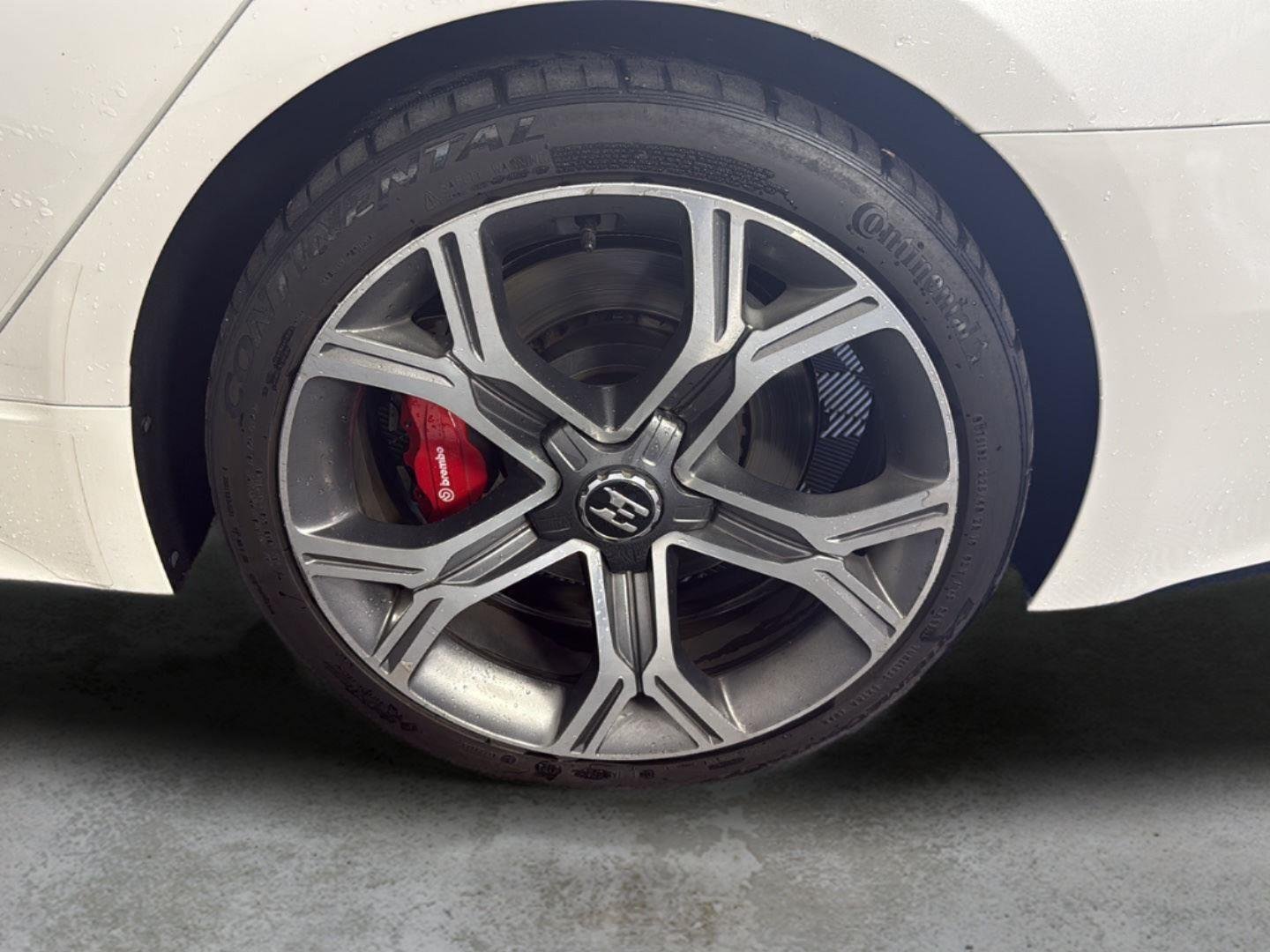 Used 2018 Snow White Pearl Kia GT2 image 7