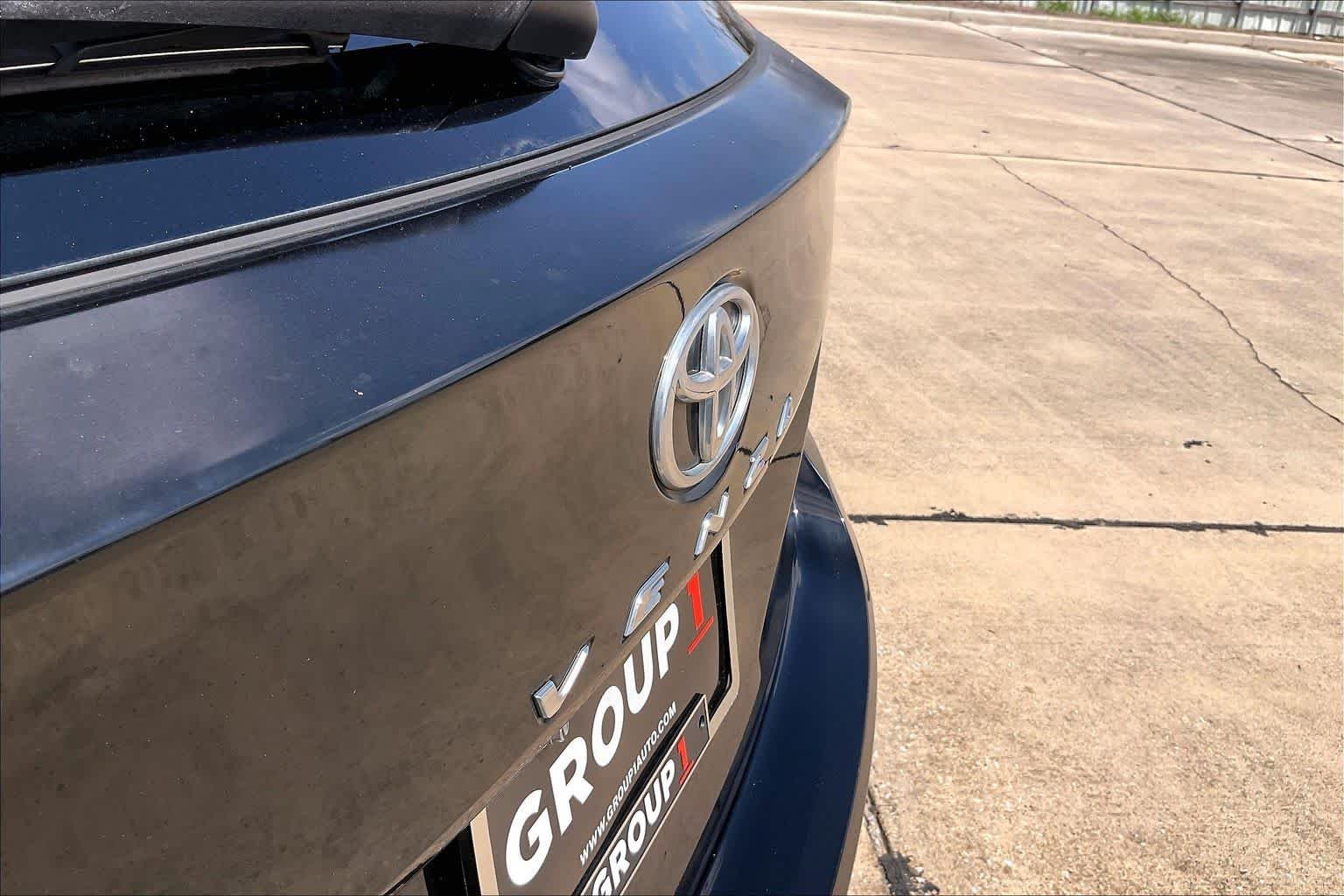 Used 2011 Black Toyota  image 29