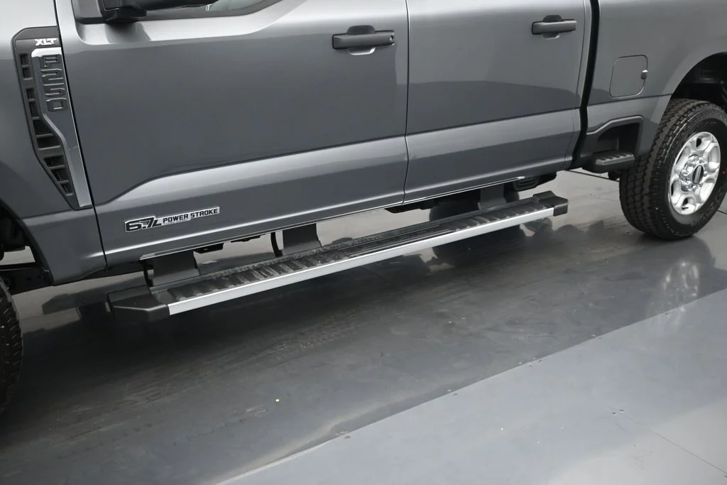 New 2026 Carbonized Gray Metallic Ford XLT image 22