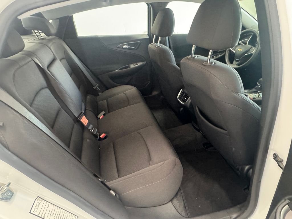 Used 2024 Summit White Chevrolet LT image 28