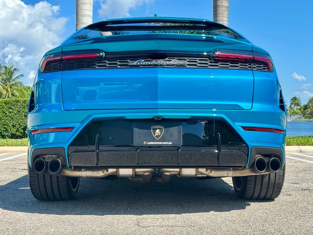 New 2026 Blue Lamborghini SE image 6