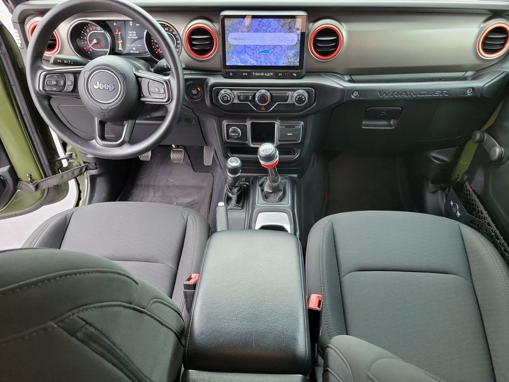 Used 2020 Green Jeep Sport image 14