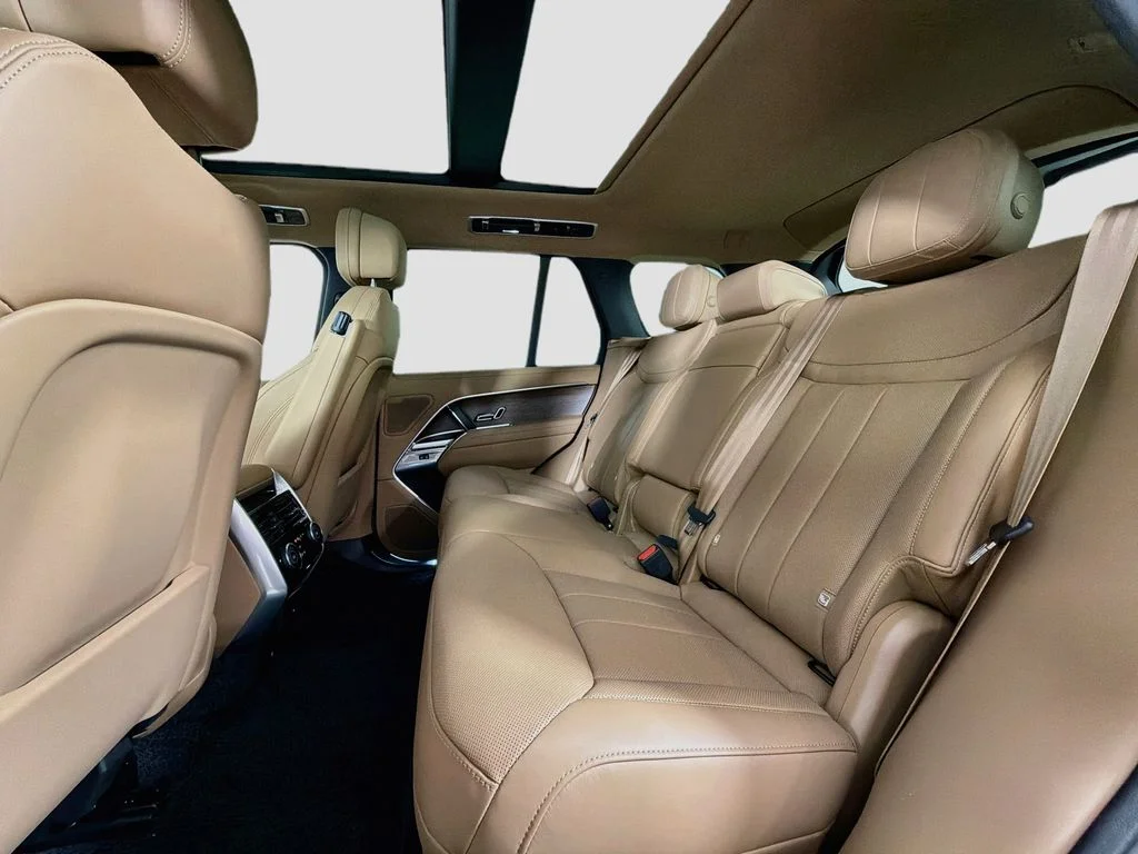 New 2026 Belgravia Green Land Rover SE PHEV image 26