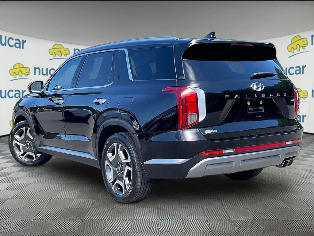 Used 2023 Black Hyundai SEL image 4