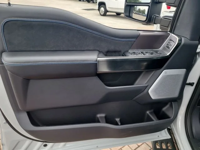 New 2026 Avalanche Ford Platinum image 17