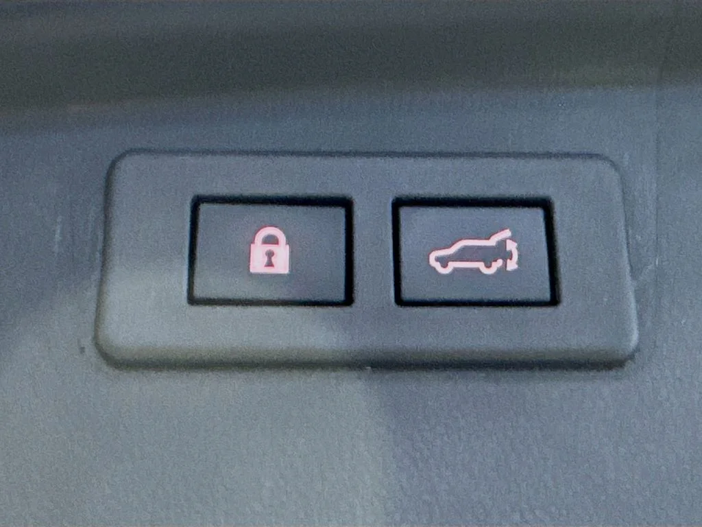 Used 2022 Gray Subaru Limited image 33