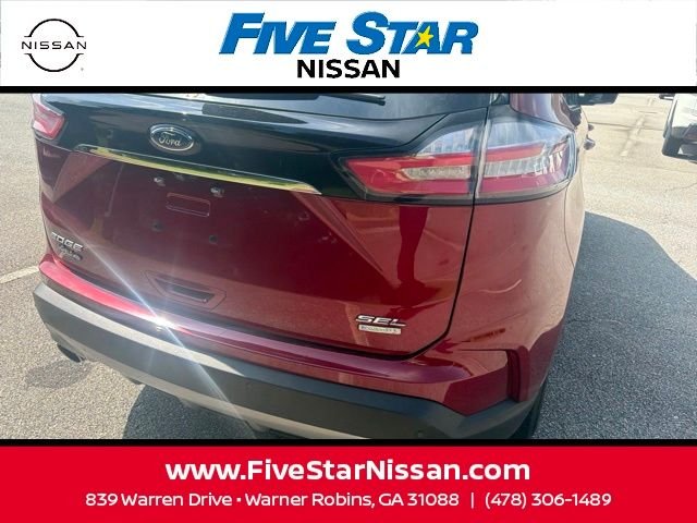 Used 2019 Red Ford SEL image 17