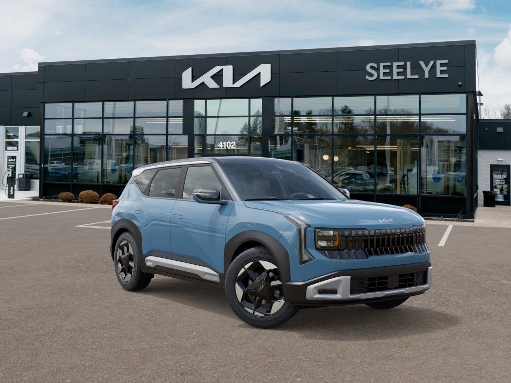 New 2027 Frost Blue / Black Roof Kia S image 8
