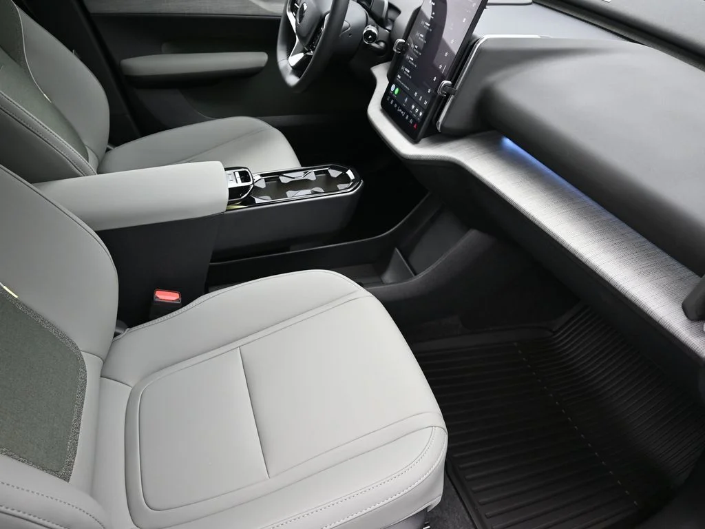 New 2026 Vapour Grey Volvo Twin Motor Cross Country Ultra image 23
