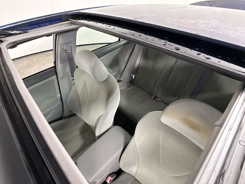 Used 2007 Blue Ribbon Metallic Toyota Hybrid image 3