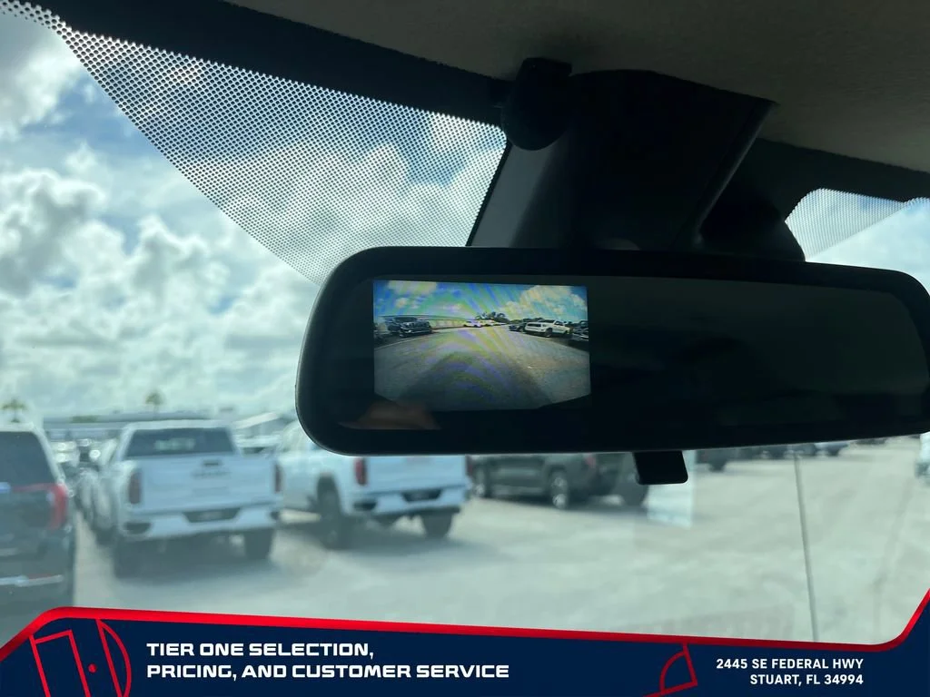 New 2026 Summit White GMC Work Van image 23