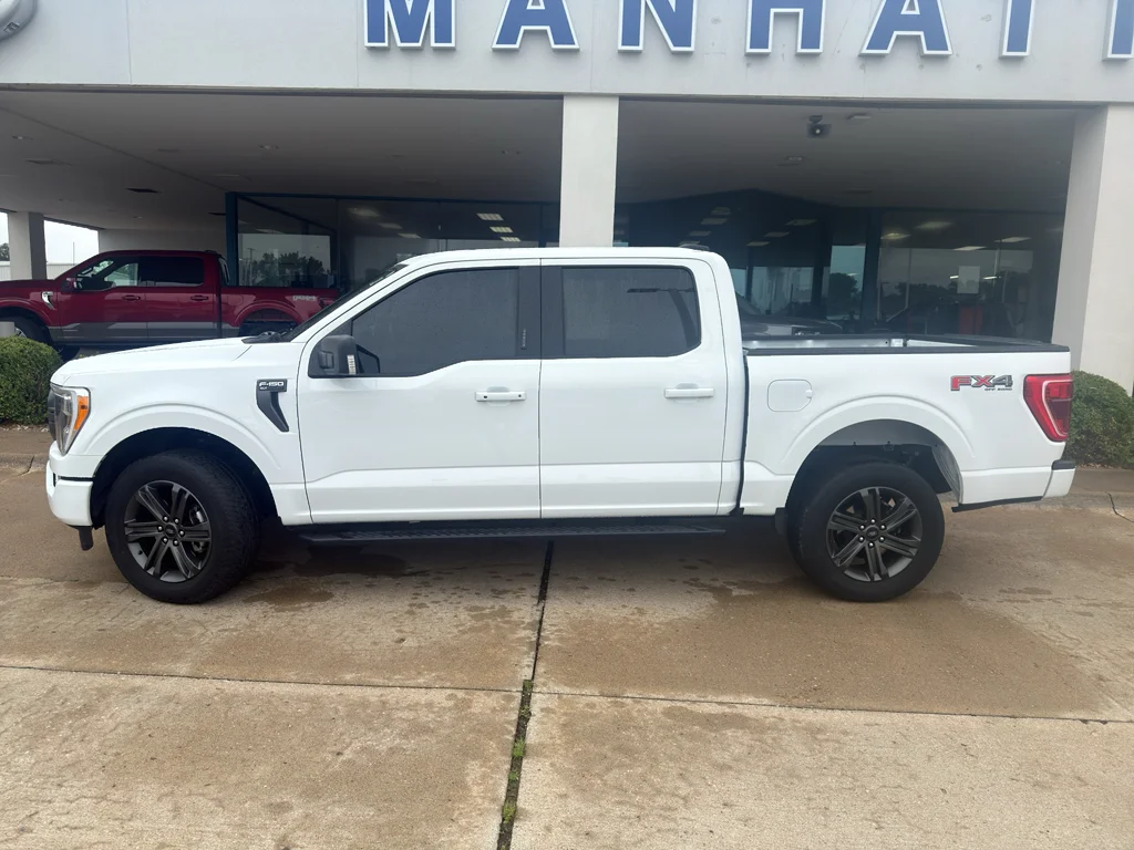 Used 2023 Oxford White Ford XLT image 14