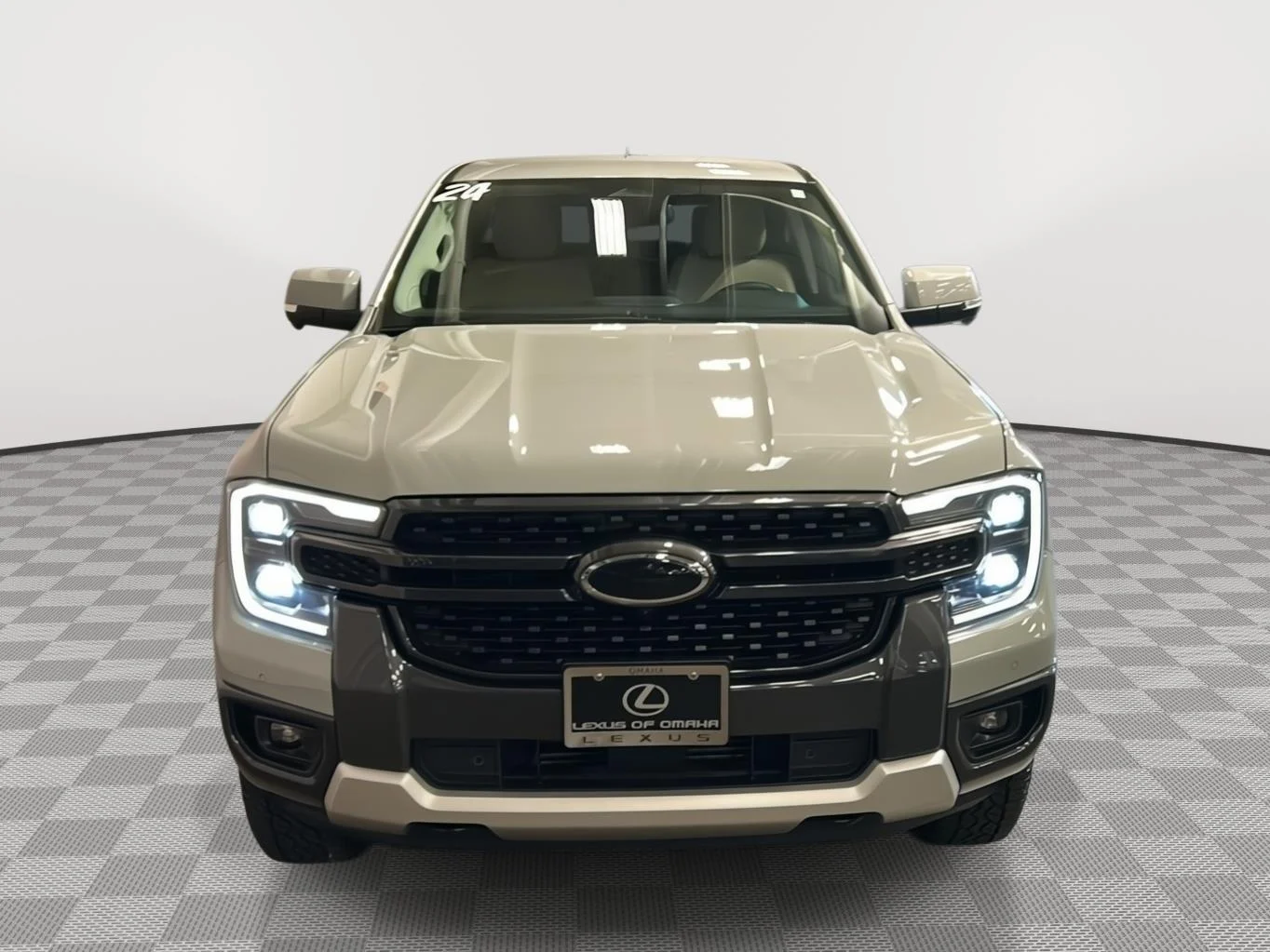 Used 2024 Cactus Gray Ford LARIAT image 21