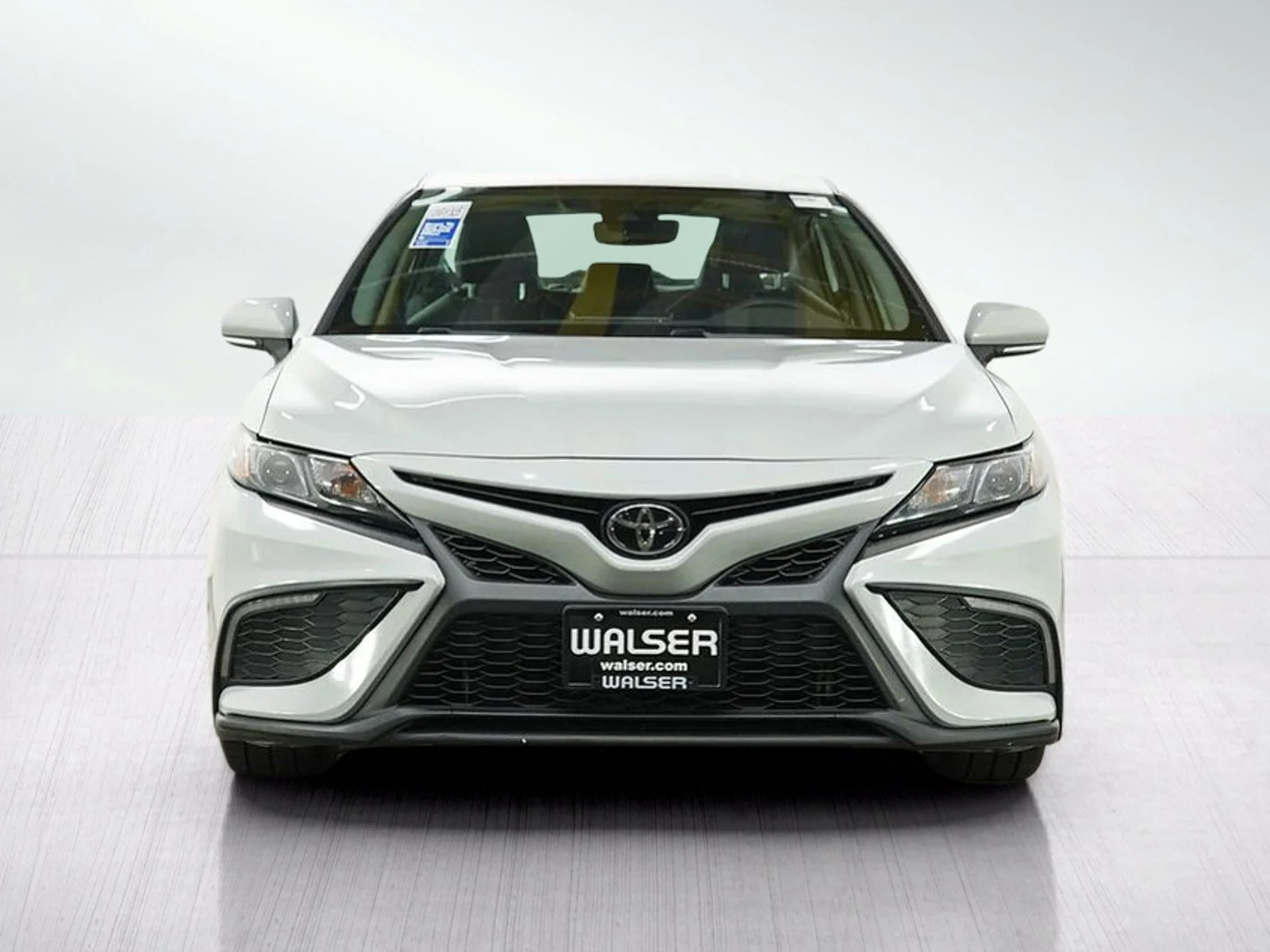 Used 2022  Toyota SE image 8