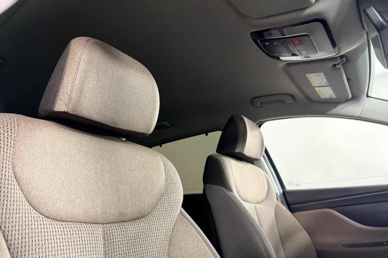Used 2023 BLACK Hyundai SEL Convenience image 16