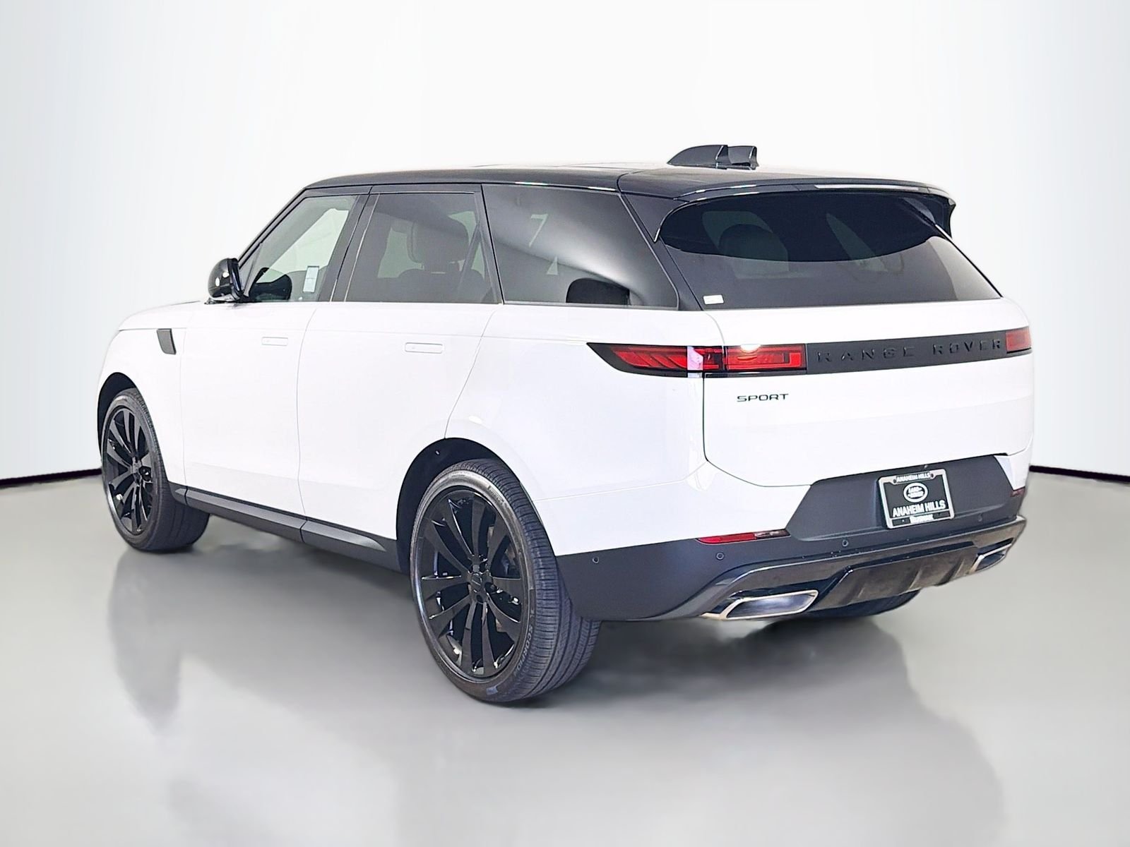 New 2026 Fuji White LAND ROVER SE image 3