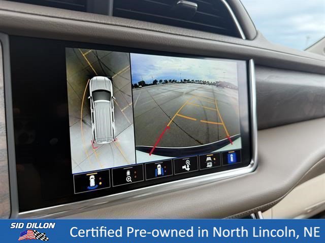 Used 2022 White Frost Tricoat GMC Denali image 16