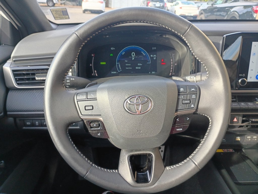 Used 2025 White Toyota SE image 26