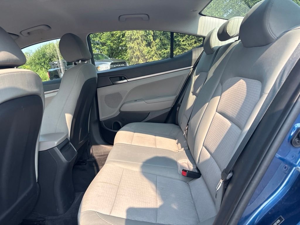 Used 2017 Blue Hyundai SE image 12