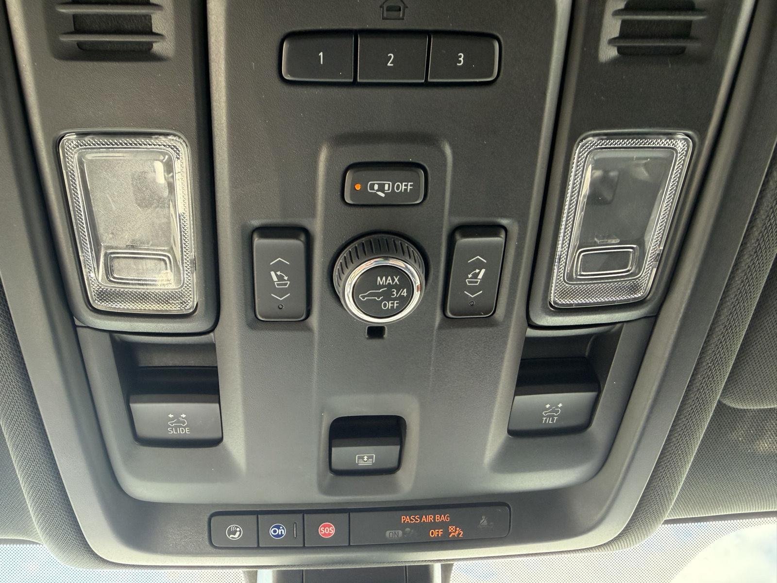 Used 2022 SUMMIT WHITE Chevrolet LT image 23