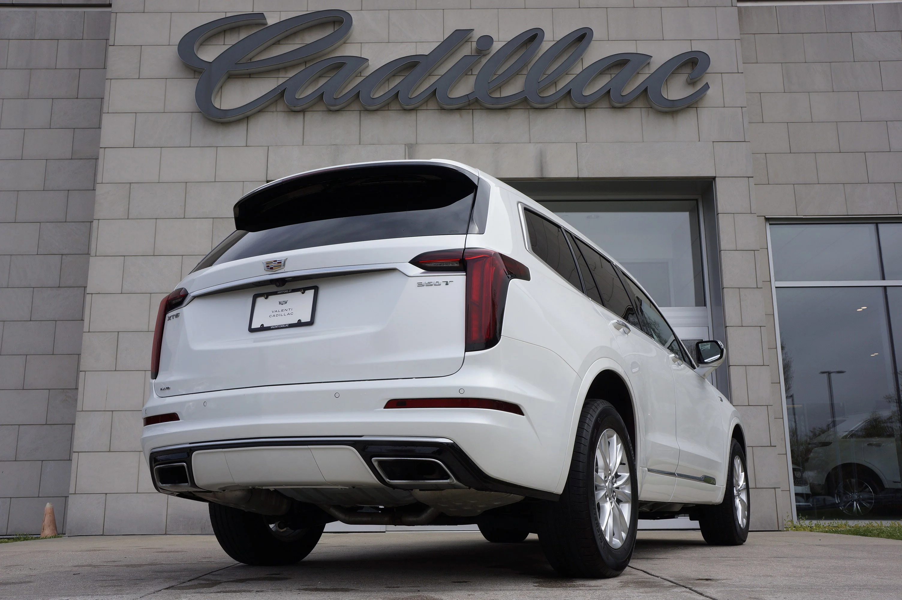 Used 2024 Crystal White Tricoat Cadillac AWD Luxury image 4