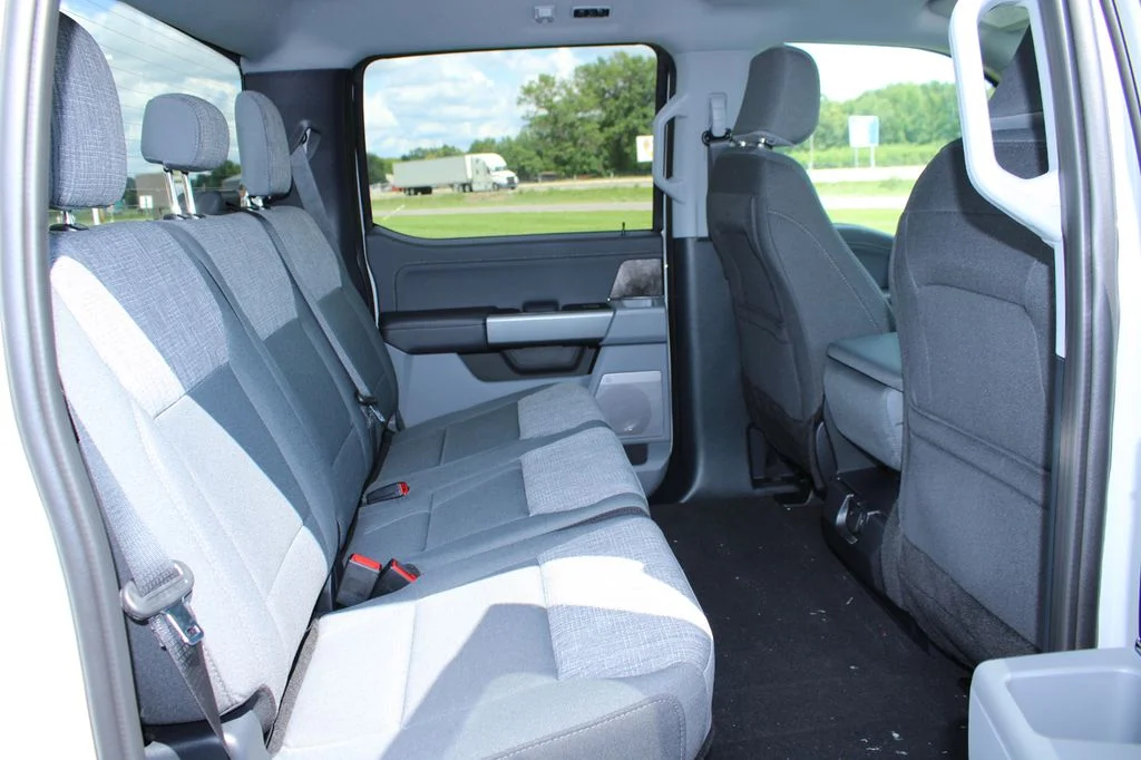 New 2026 Avalanche Ford F-350® XLT image 25