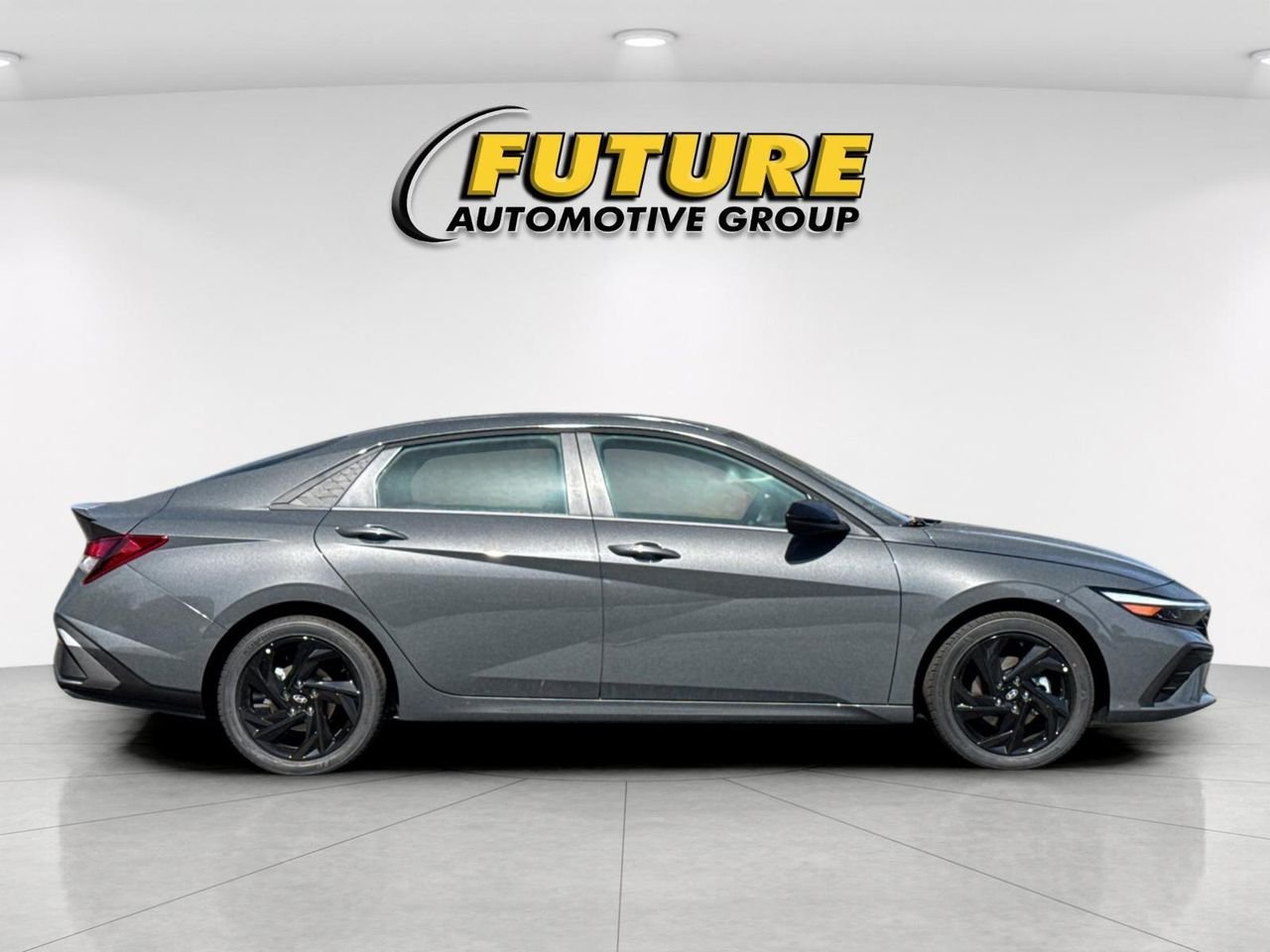 New 2026 Gray Hyundai SEL Sport Plus image 2