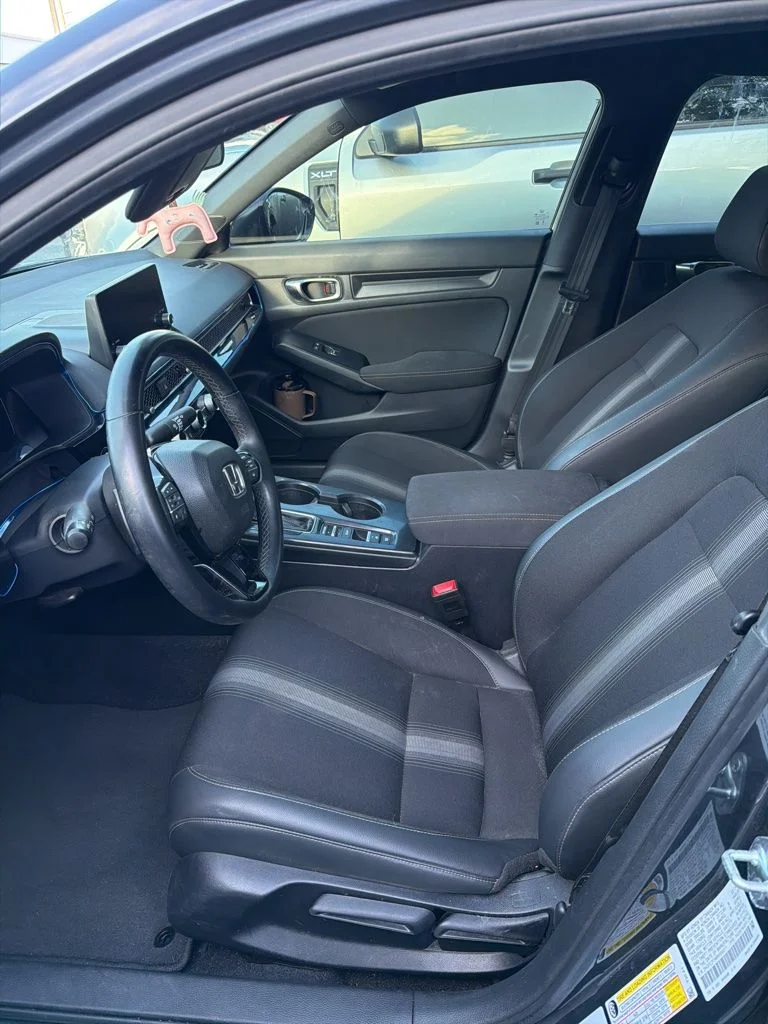 Used 2024  Honda Sport image 8