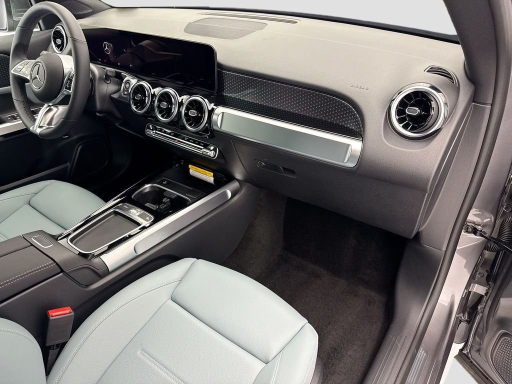 New 2026 Mountain Grey Metallic Mercedes-Benz GLB 250 image 15