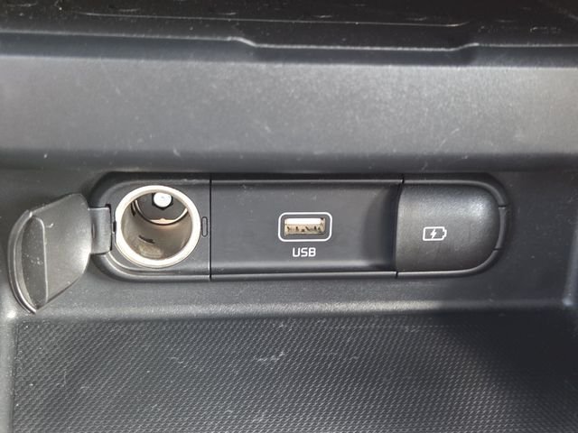 Used 2021 Yellow Kia SX image 12