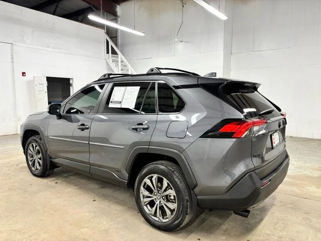 Used 2024 MAGNETIC GRAY MET. Toyota  image 5