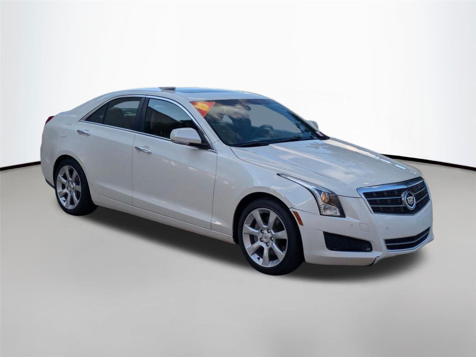 Used 2013 White Diamond Tricoat Cadillac Luxury image 3