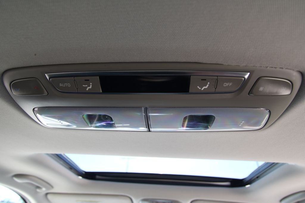 Used 2020 Purple Kia EX image 38