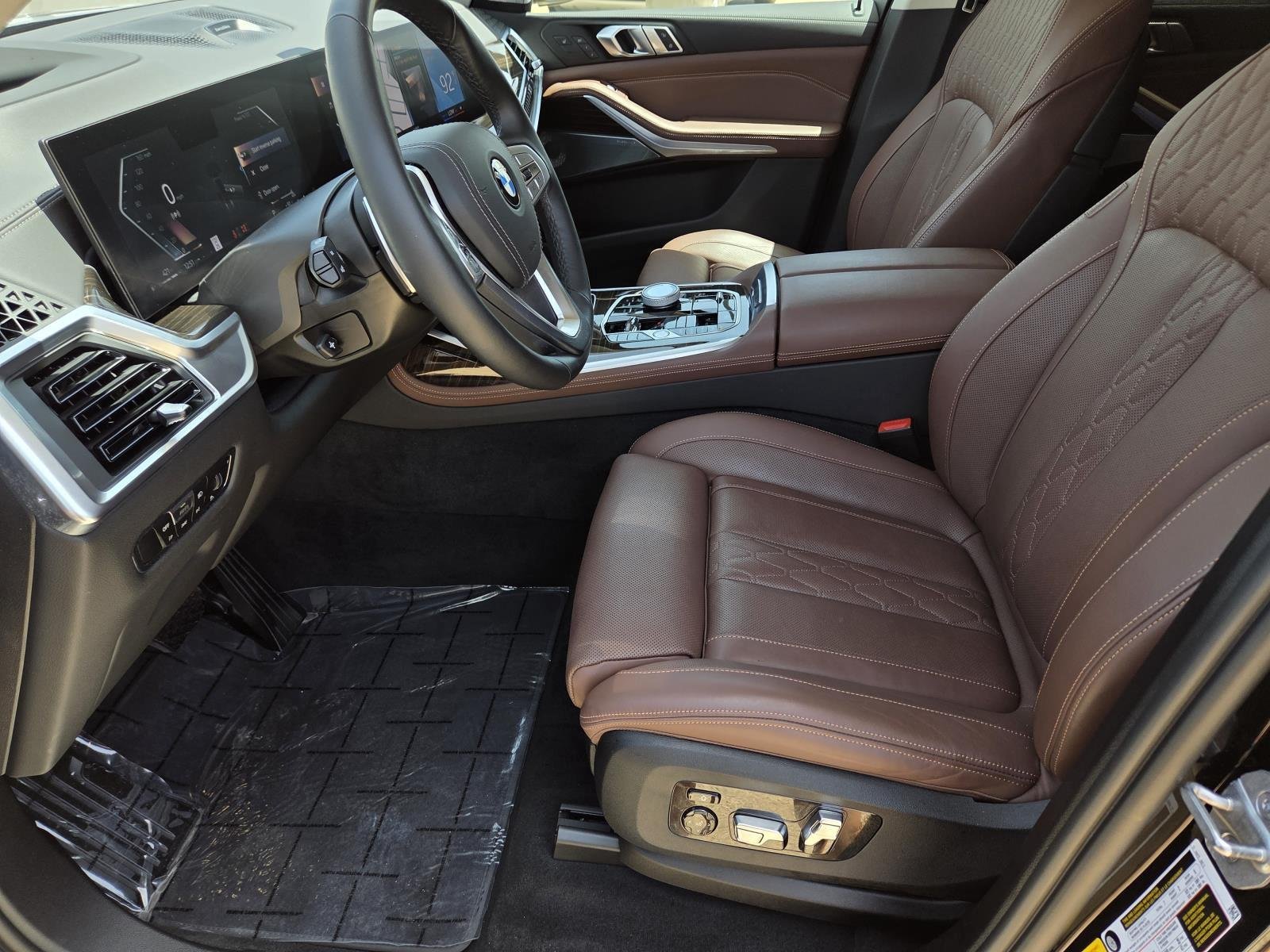 Used 2023 Black Sapphire Metallic BMW xDrive40i image 30