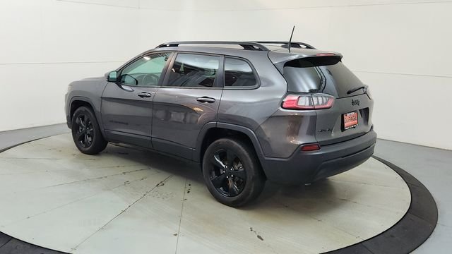 Used 2019 Gray Jeep Latitude Plus image 7