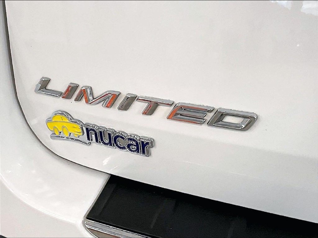 Used 2020 White Ford Limited image 29